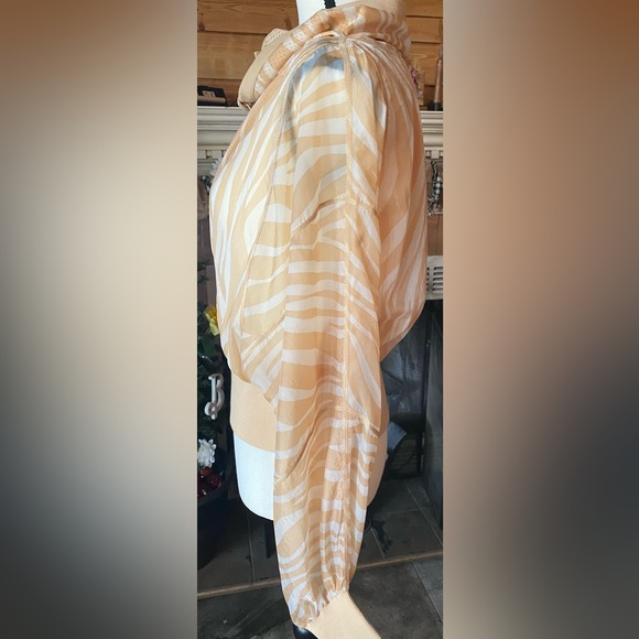 NWOT Free People Movement Tan Zebra Print Cowl neck bottom and sleeve trim - Picture 5 of 14